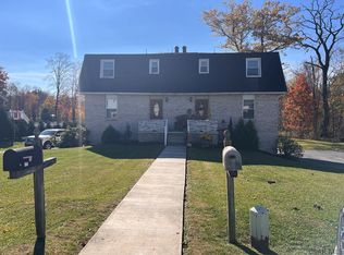 122 Berkey Dr, Johnstown, PA 15904
