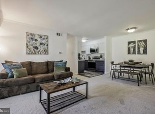 5803 Rexford Dr APT 814, Springfield, VA 22152