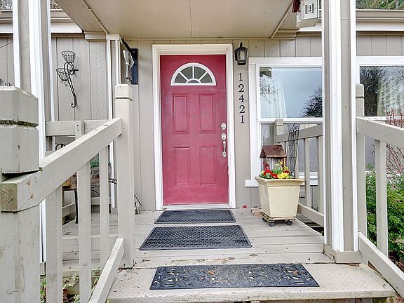 3rd image of 12421 257th Ave E