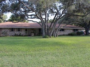 35 Encino Loma, Beeville, TX 78102