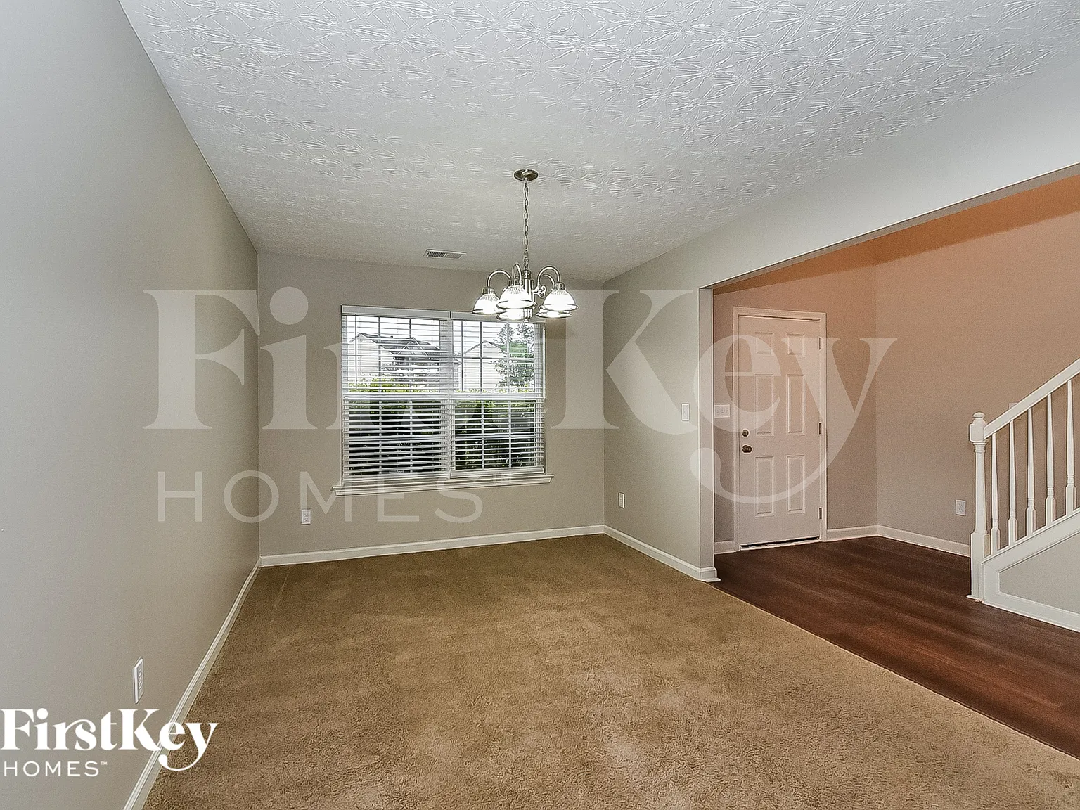 4 bed, 2.5 bath, 2488 sqft, $2,410 — Photo 4