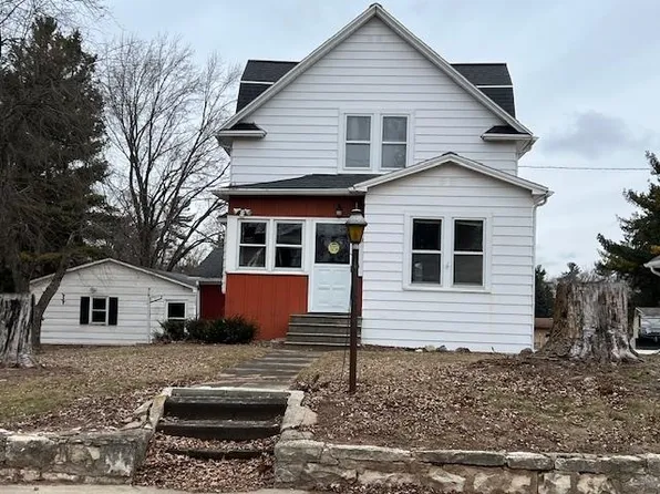 458 Grand Ave, Denmark, WI 54208