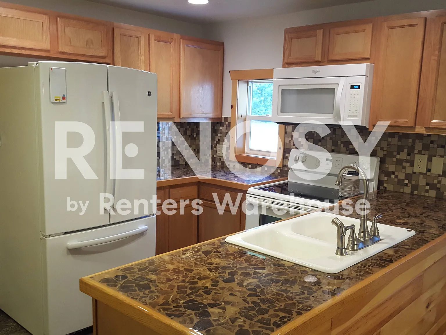 Updated 2 Bed, 1 Bath with large garage in Grantsburg, WI — Photo 1