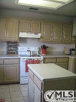 5th image of 1714 Larkspur Dr