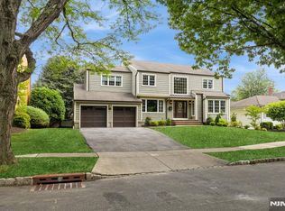 46 Eastbrook Dr, River Edge, NJ 07661