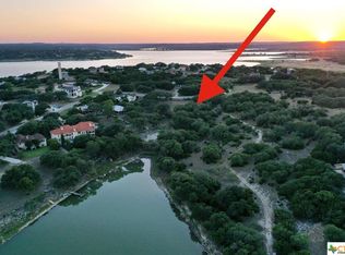 643 Kings Point Dr, Canyon Lake, TX 78133