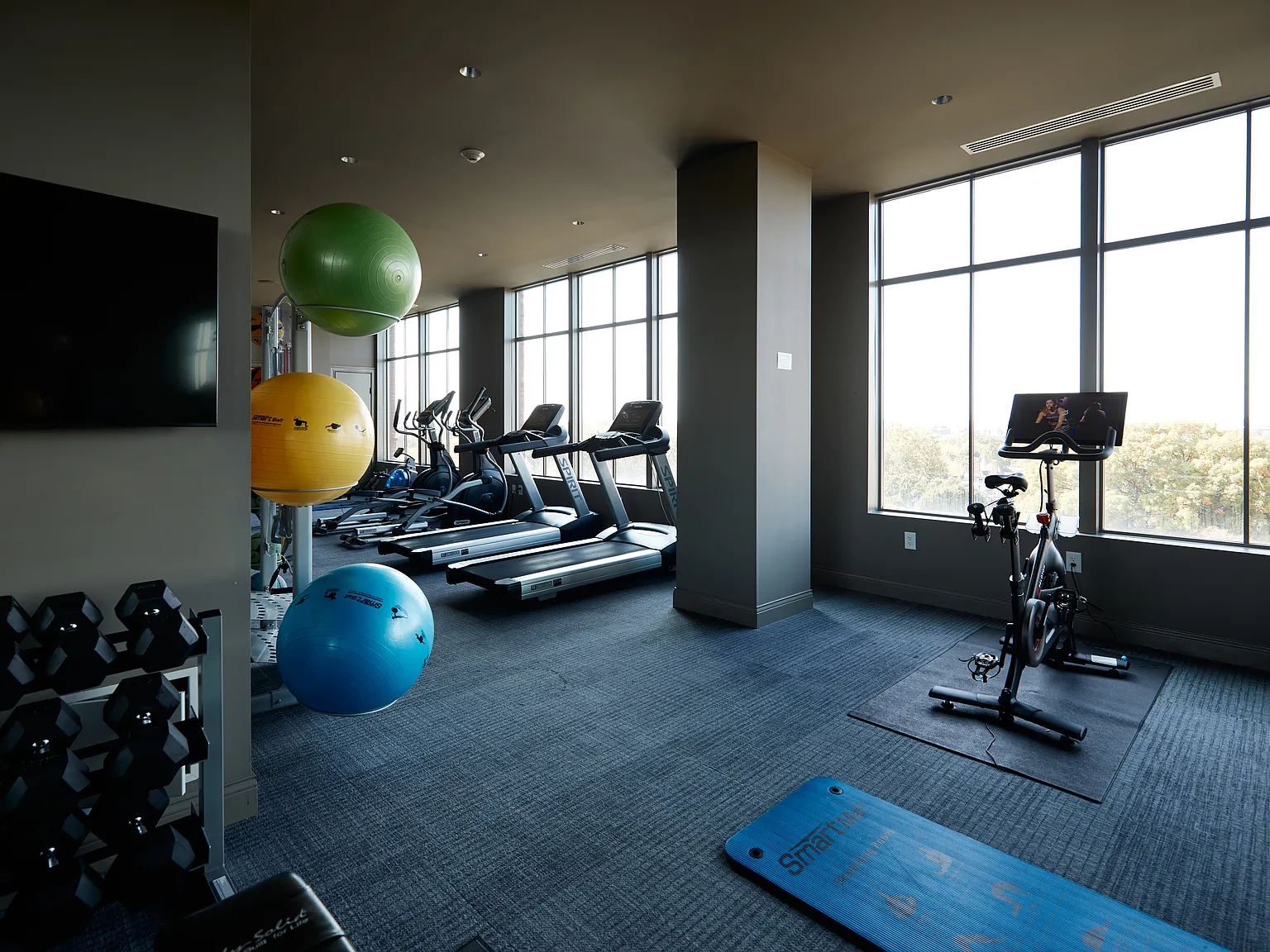 HUBBARD PARK PLACE — Photo 4