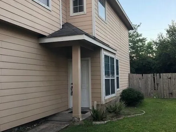 432 Folk Crest Ln, Dickinson, TX 77539