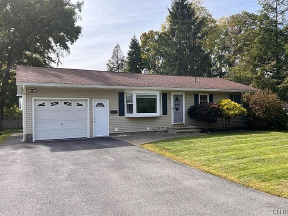 2nd image of 421 Cypress St