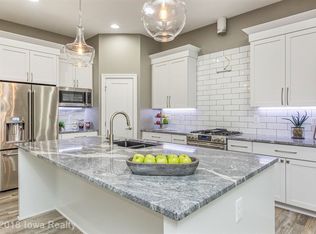 1501 Tanglewood Dr, Polk City, IA 50226