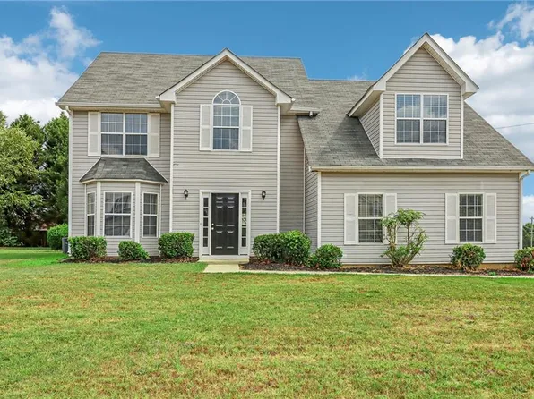 4217 Lancelot Pl, Ellenwood, GA 30294