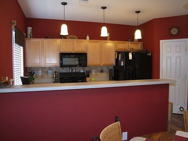 2nd image of 6015 Turfway Park Ct