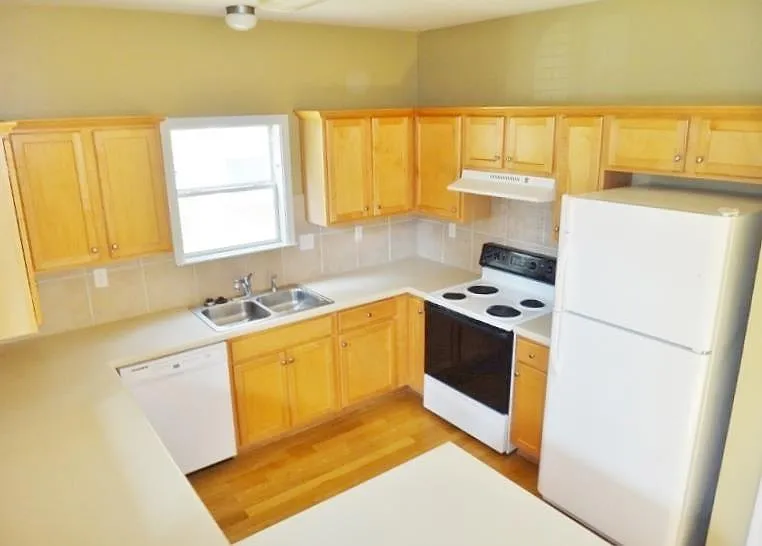 1327 Harbor Park Dr — Photo 21