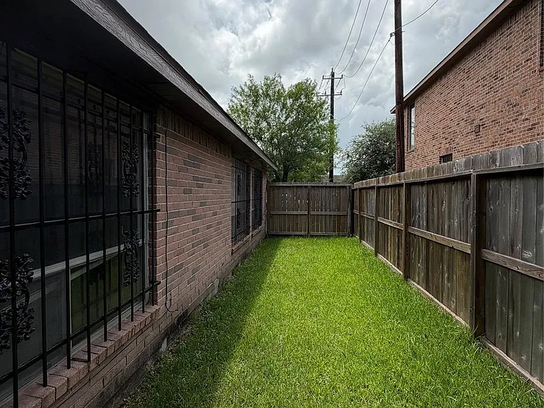 8662 Pearl Point St — Photo 25