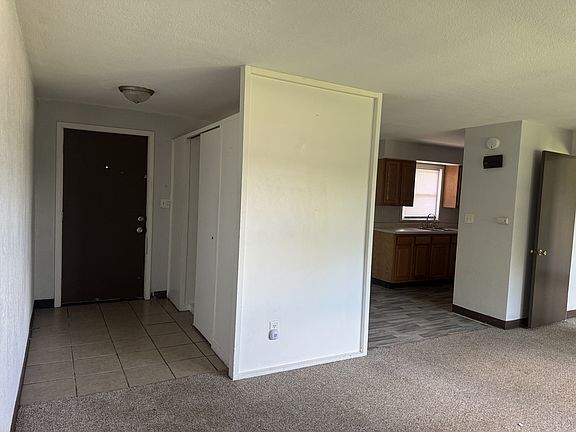 4th image of 1209 39th Ave #8