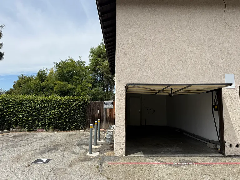 garage + 1 parking space