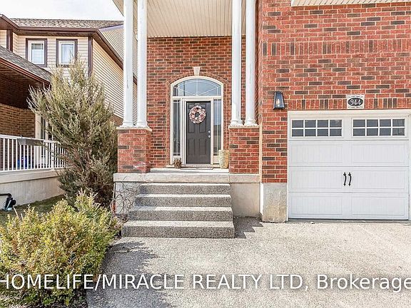 2nd image of 944 Dunblane Ct