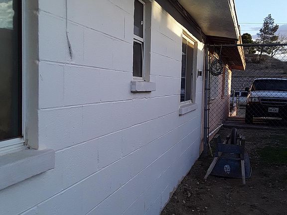 2nd image of 720 E Crosby Ave