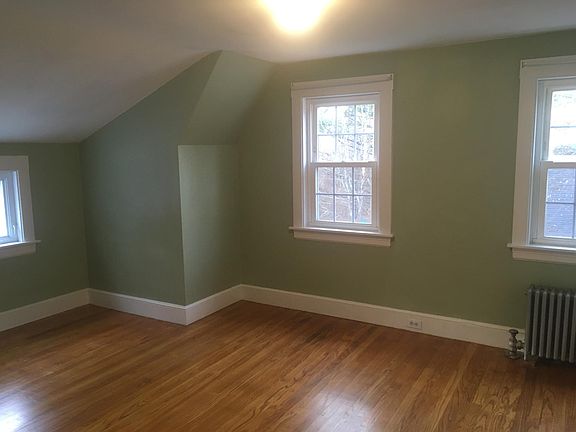 Larger Upstairs bedroom.