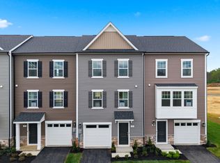 45 Scammel Dr, Bunker Hill, WV 25413