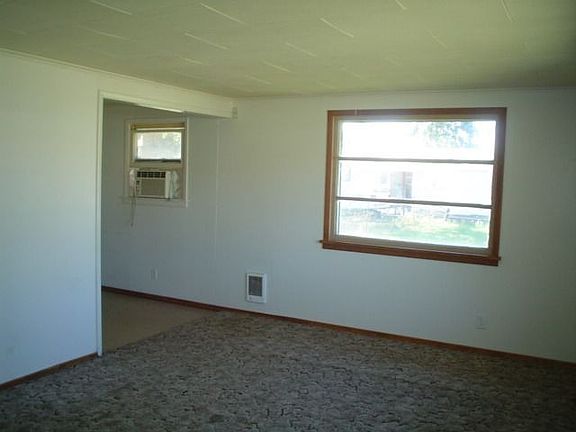 2nd image of 1230 Cottage St SE
