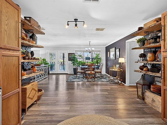 5th image of 1501 Boon Dock Rd