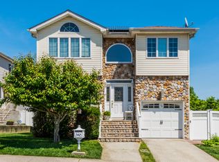 79 Dexter Ave, Staten Island, NY 10309