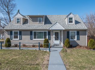 29 Virginia Ave, Danbury, CT 06810