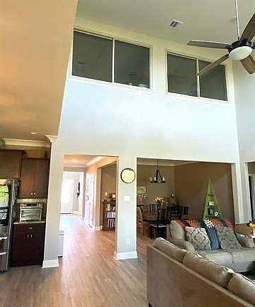 2nd image of 3267 Fairwood Ln #L