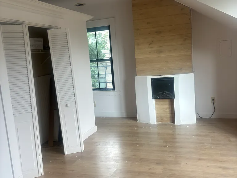1318 Chapel St #3 — Photo 3
