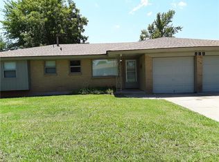 888 NW 14th St, Moore, OK 73160