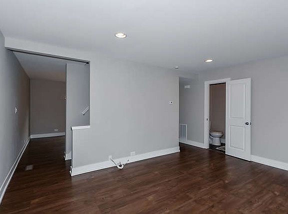 5th image of 1152 N Boxwood Dr #B