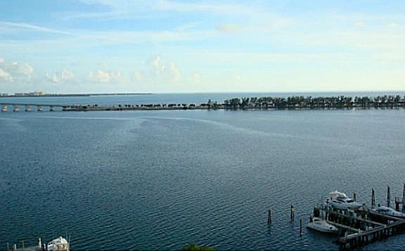 4th image of 1581 Brickell Ave APT 1003