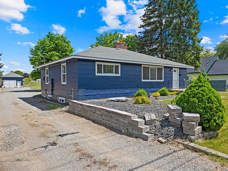 7904 N Crestline St — Photo 40