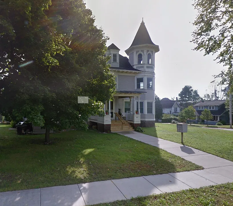 523 S Main St