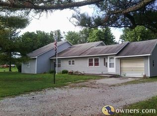 640 Pinckneyville Rd, Marissa, IL 62257