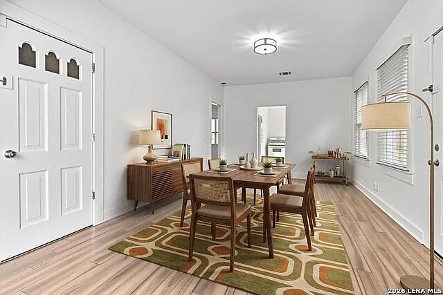 749 E Ashby Pl — Photo 7
