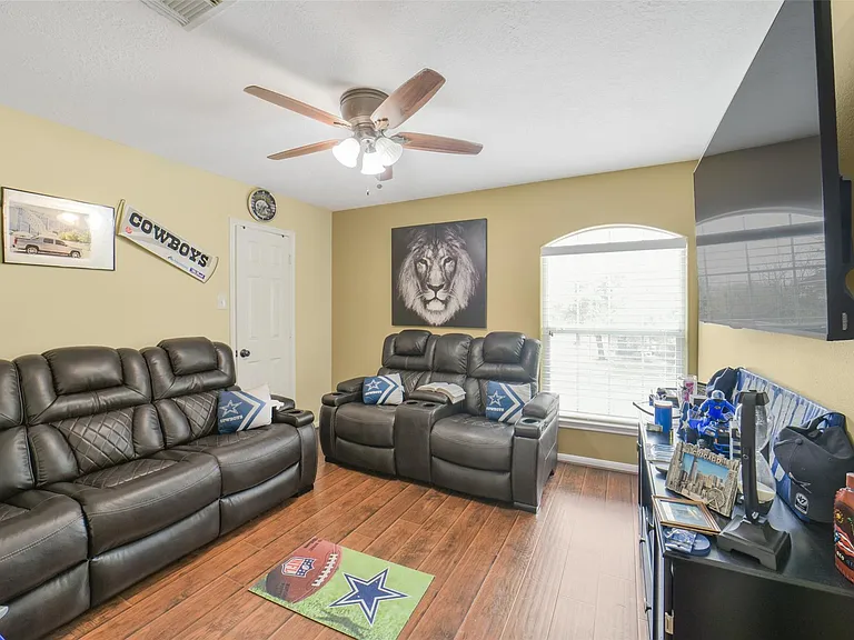 2103 Blue Water Bay Dr — Photo 37