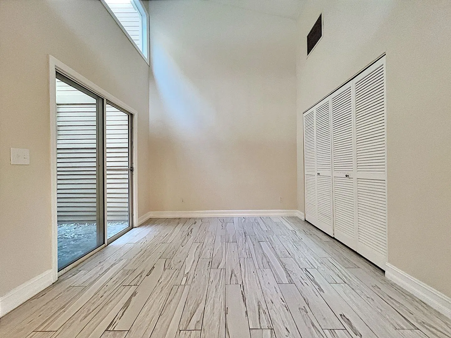 Beautiful Villa in the Conway Area 2/2 plus a Loft — Photo 4