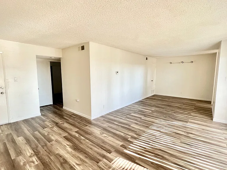 355 Parkview Ter #5-H — Photo 3