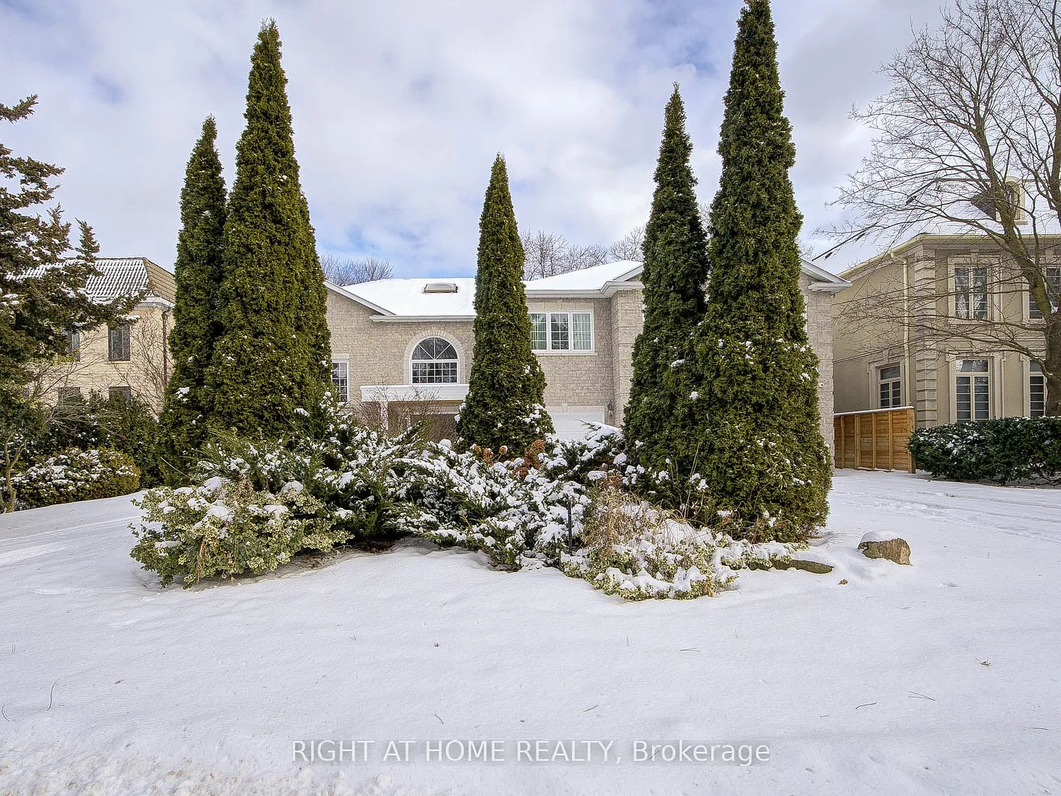 5 bed, $10,000 — Photo 2