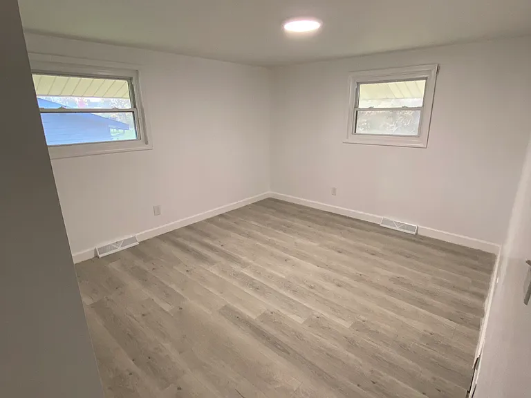 7290 Glenshire Rd — Photo 13