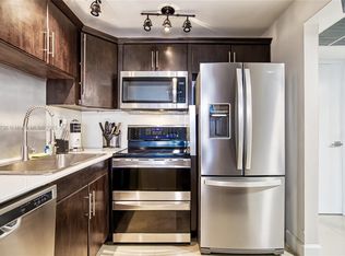 200 172nd St APT 204, Sunny Isles Beach, FL 33160