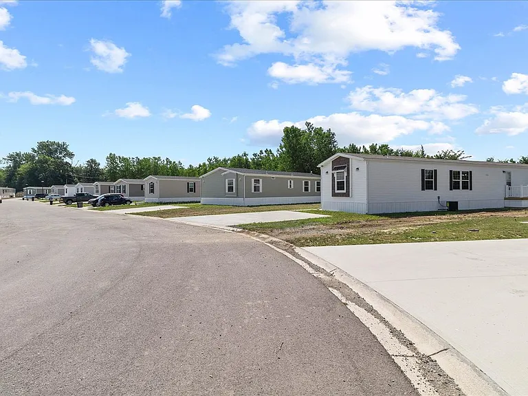 Lakeview Meadows — Photo 23