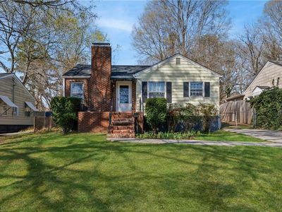 1004 Lockland Ave, Winston Salem, NC, 27103