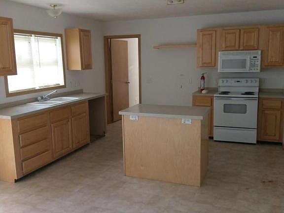 5th image of 6372 S Basswood Dr