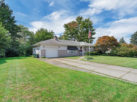 3rd image of 4002 Allegheny Rd