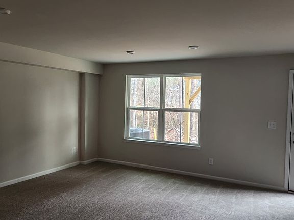 Floor 1 - Guest Room / Entertainment Room