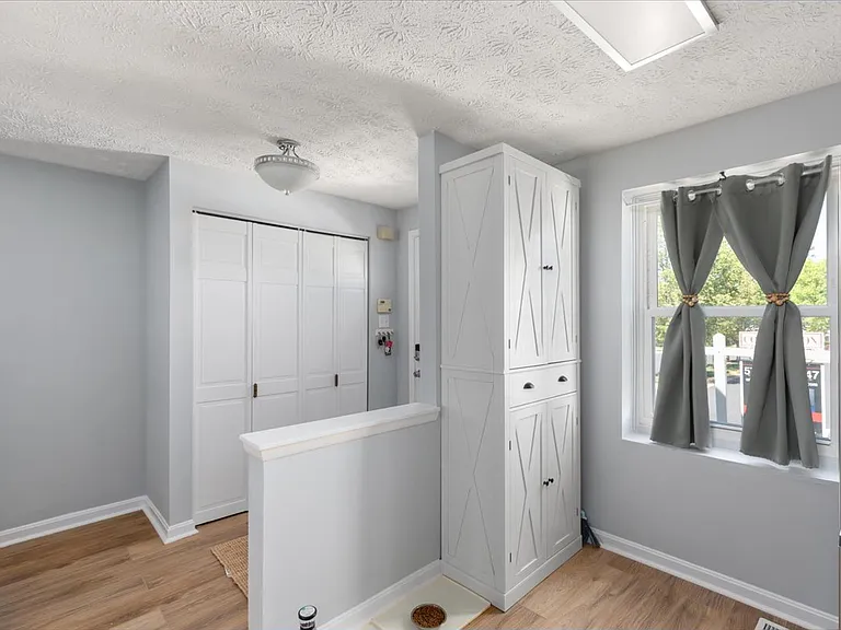 8307 Crestmont Cir — Photo 3