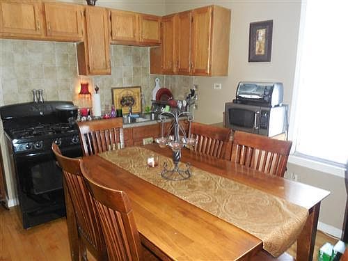 2nd image of 3950 W Cortland St APT 1
